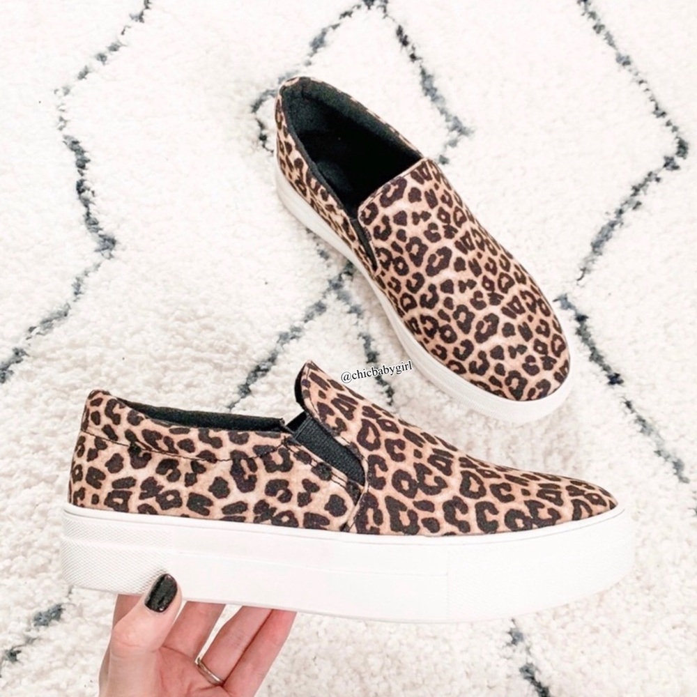 Leopard Canvas Slip On Sneakers Flats - Picture 7 of 10